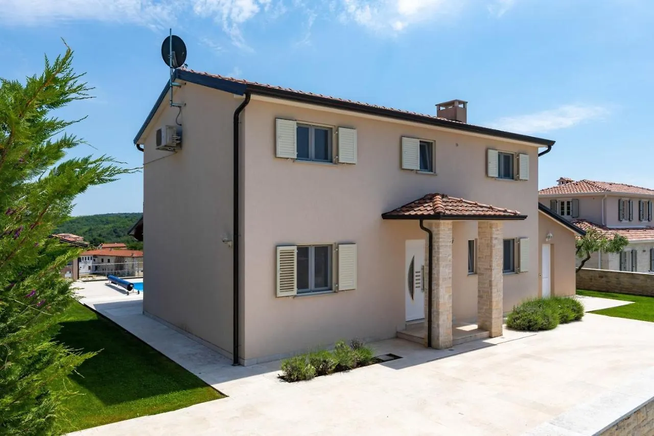 Villa Vor Ort Vizinada 0*,  Croatia
