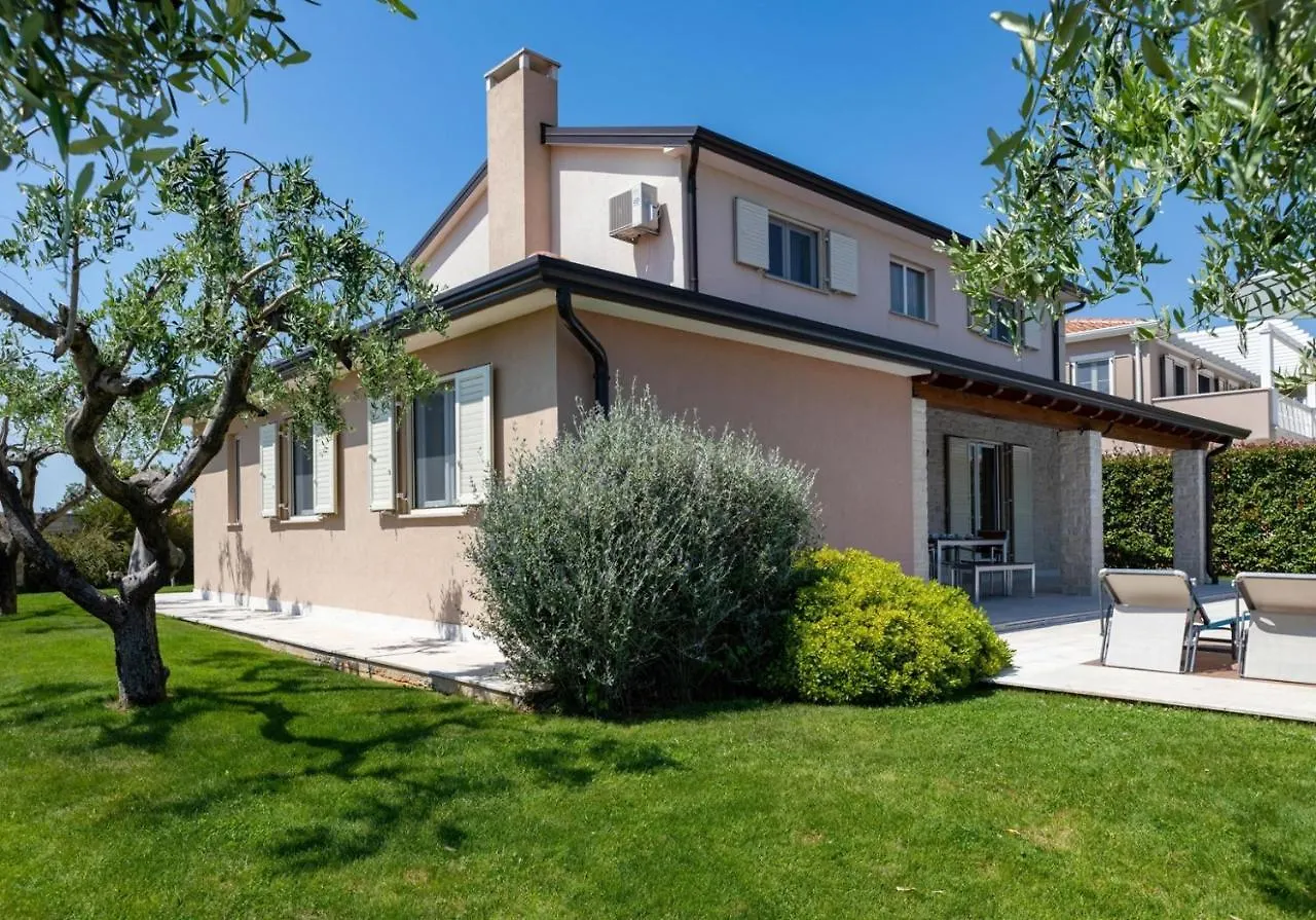 Villa Vor Ort Vizinada