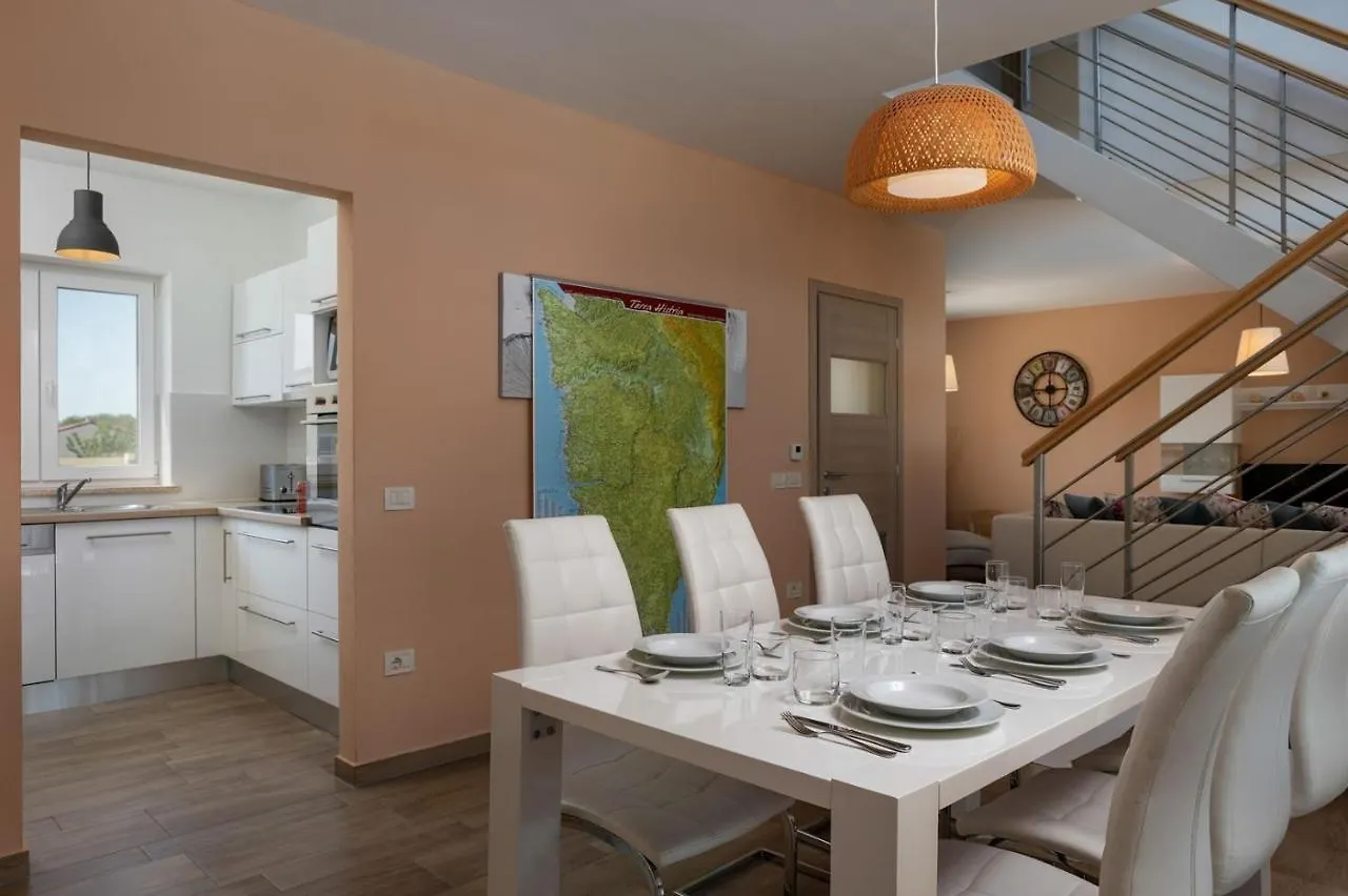 Villa Vor Ort Vizinada 0*,  Croatia